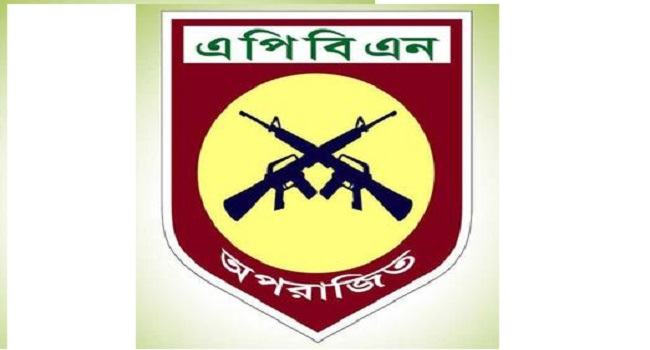 উখিয়ায় ইয়াবা ও জাল টাকাসহ ৩ পুলিশ গ্রেফতার