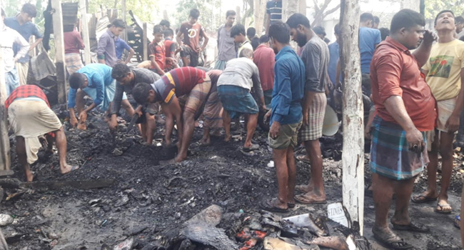 ধোপাছড়ি বাজারে আগুন, ৬০ লাখ টাকার ক্ষতি