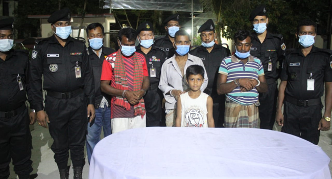 সাভারে অপহরণের ৫ দিন পর শিশু উদ্ধার, আটক ৩