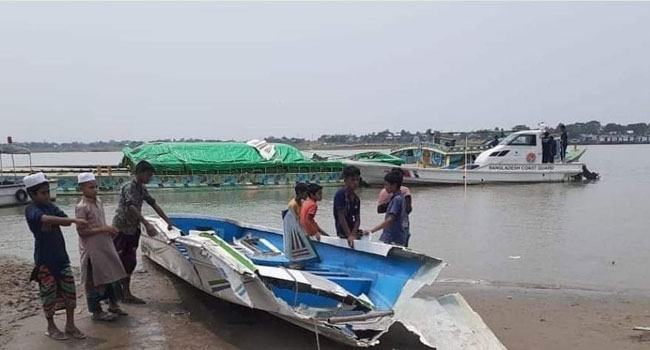 পদ্মায় স্পিডবোট উল্টে ২৬ জন মৃত্যুর ঘটনায় ৪ জনকে আসামি করে মামলা