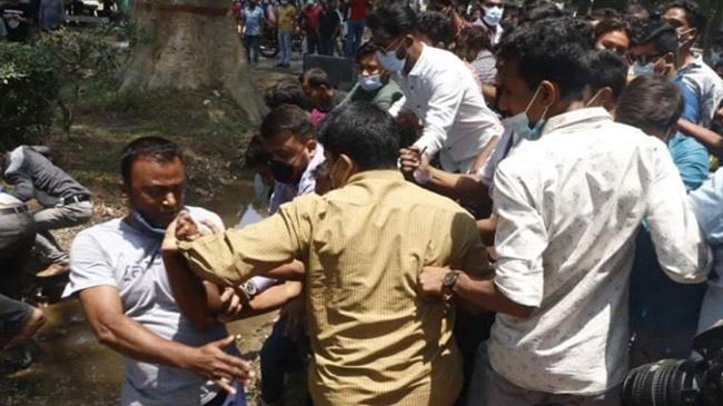 নিয়োগ নিয়ে রাবি ও মহানগর ছাত্রলীগের সংঘর্ষ