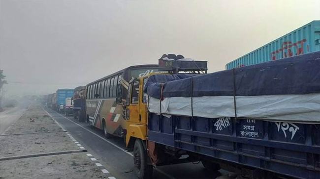 বঙ্গবন্ধু সেতুতে যানবাহন পারাপারে নতুন রেকর্ড