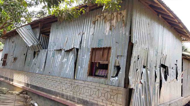 বালিয়াকান্দিতে গ্রেফতারের ভয়ে পুরুষশূন্য গ্রাম, ঈদের জামাত নিয়ে অনিশ্চয়তা