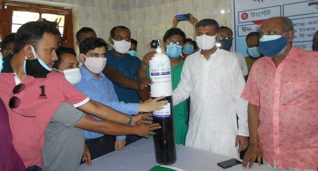 মাগুরায় করোনা রোগীদের জন্য বিনামূল্যে অক্সিজেন সরবরাহ