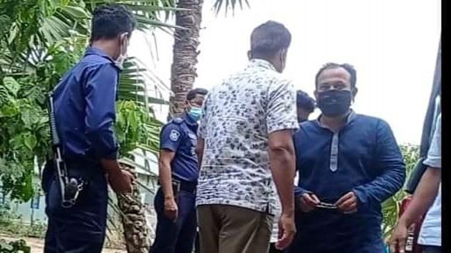 ফরিদপুরে ছাত্রদল নেতার ঈদ সামগ্রী বিতরণে পুলিশের বাধা