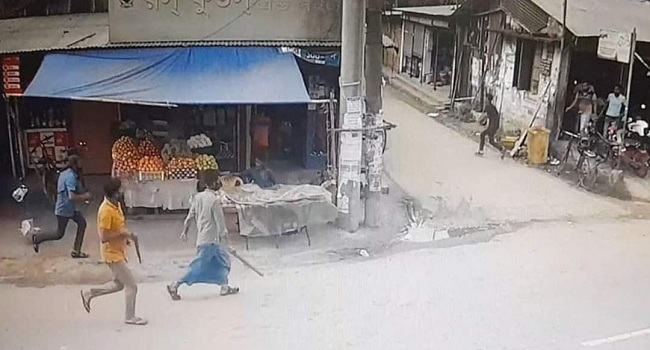কাদের মির্জার ২ সহযোগীর গুলি ছোঁড়ার অভিযোগ