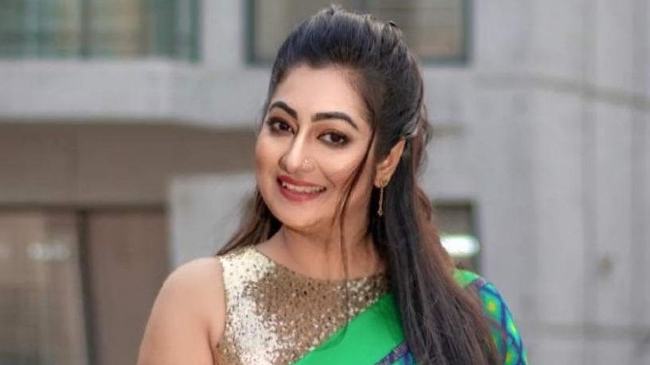জামিন পেলেন মডেল স্বর্ণা