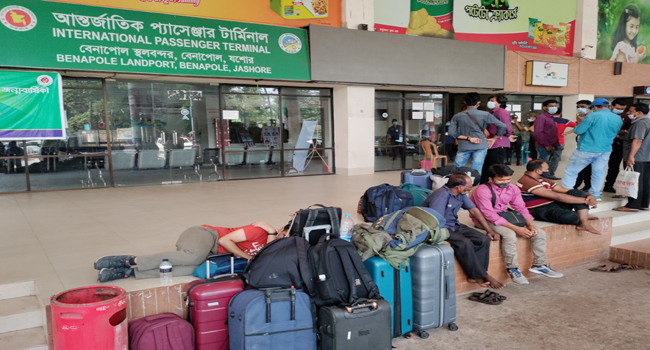 এক সপ্তাহে বেনাপোল চেকপোস্ট দিয়ে দেশে ফিরেছেন ৬০৭ জন