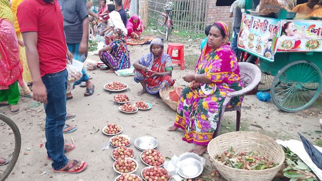 ২০ টাকায় এক প্লেট লিচু!