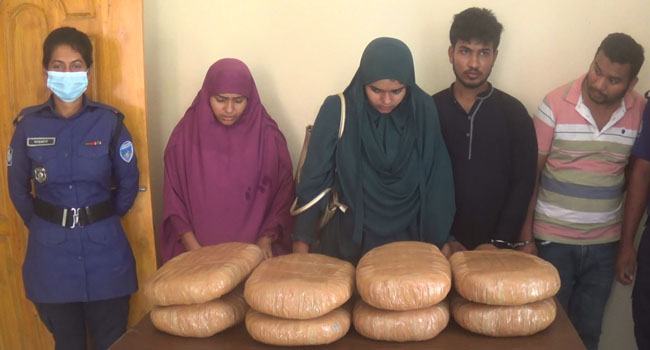 মাদক পাচারে তরুণ-তরুণীর ব্যবহার, গ্রেফতার ৪
