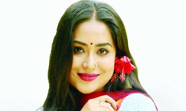 জীবন একটা পরিস্থিতির প্রতিচ্ছবি: মম