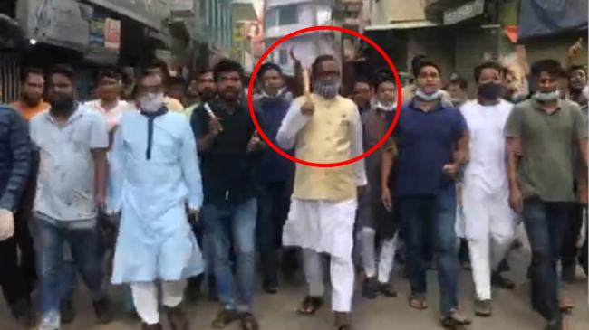 লাঠি হাতে ডিসি-এসপির চামড়া তোলার স্লোগান কাদের মির্জার
