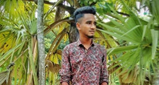 আম পাড়তে গিয়ে বজ্রপাতে কলেজছাত্রের মৃত্যু