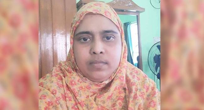 ছেলে খুনের পর পলাতক ব্যাংক কর্মকর্তার স্ত্রীর লাশ মিলল হোটেলে