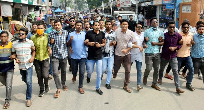 ঢাকায় ছাত্রদল সভাপতির ওপর হামলার প্রতিবাদে বগুড়ায় বিক্ষোভ