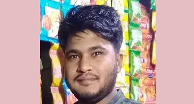 ফেসবুক লাইভ করতে গিয়ে সড়ক দুর্ঘটনায় যুবক নিহত