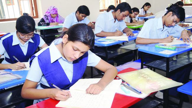 শিক্ষাপ্রতিষ্ঠান খোলায় এত অজুহাত কেন