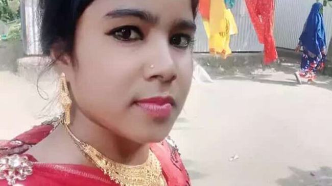 মায়ের সামনে গৃহবধূকে হাত-পা বেঁধে নির্যাতন, বোনকে এসএমএস করে আত্মহত্যা