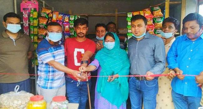 বিদ্যুৎস্পৃষ্টে পঙ্গুত্ববরণকারী শাকিল পেল মালামালসহ মুদি দোকান