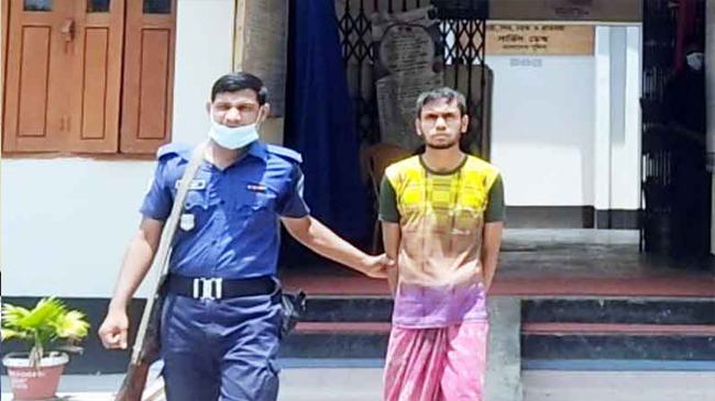 কালিগঞ্জে শিশু ধর্ষণ চেষ্টায় শিক্ষক গ্রেফতার