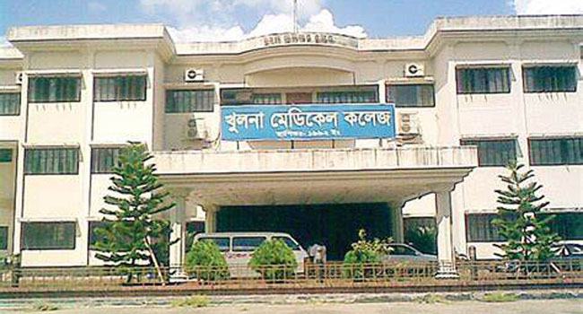 খুলনা করোনা হাসপাতালে অতিরিক্ত রোগী, পরিস্থিতি সামলাতে হিমশিম