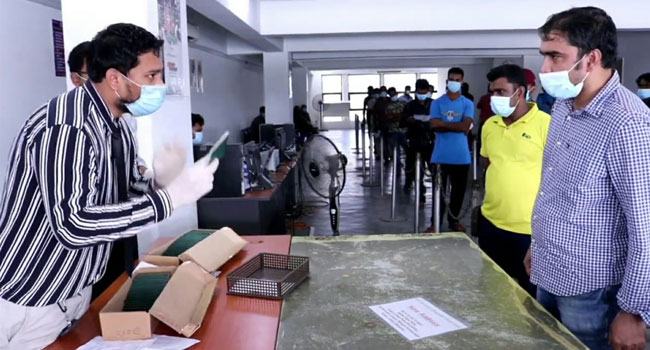 করোনার মধ্যেও ১ লাখ ১৫ হাজার পাসপোর্ট বিতরণ মালয়েশিয়া দূতাবাসের