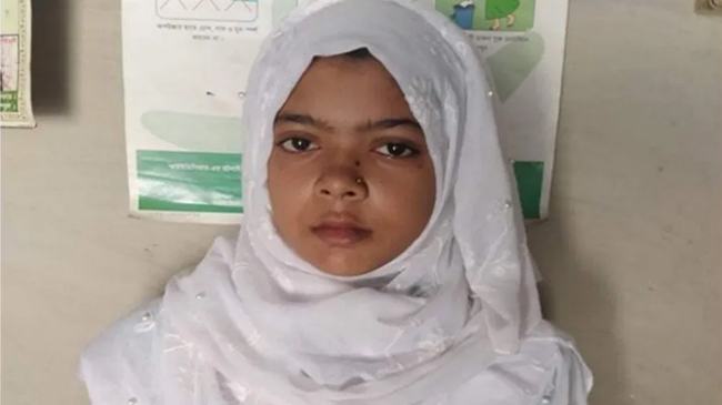 বাঁচতে চান ক্যান্সার আক্রান্ত উখিয়ার স্কুলছাত্রী উম্মে হাবীবা