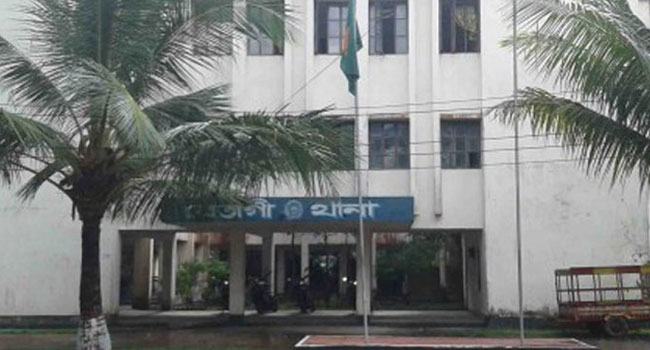 বেতাগীতে নির্যাতনের শিকার গৃহবধূ হাসপাতালে কাতরাচ্ছেন