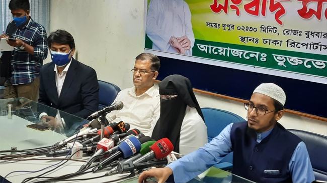 ঢাকায় আসার সময় দুটি বাইক ফলো করেছিল ত্ব-হাকে : স্ত্রী