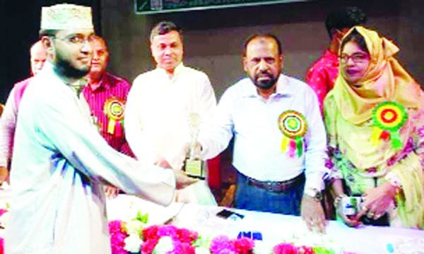 শেরেবাংলা পদকে ভূষিত হলেন বায়তুশ শরফ মাদরাসার অধ্যক্ষ মাওলানা কফিল উদ্দিন