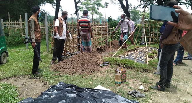 ধর্ষণে মৃত্যুর অভিযোগ বাবার, ৩৯ দিন পর কিশোরীর লাশ উত্তোলন