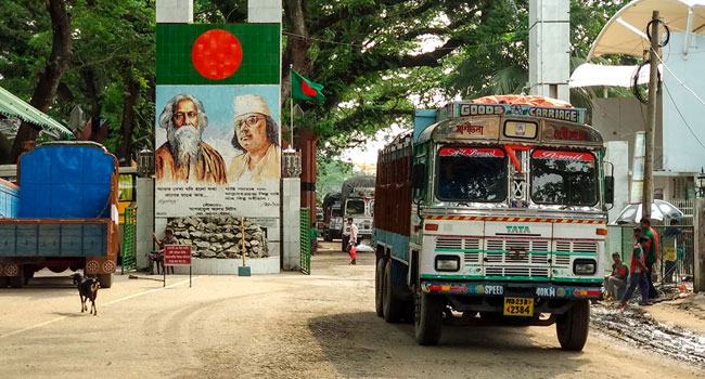 বেনাপোল বন্দর দিয়ে ফের পাথর আমদানি শুরু