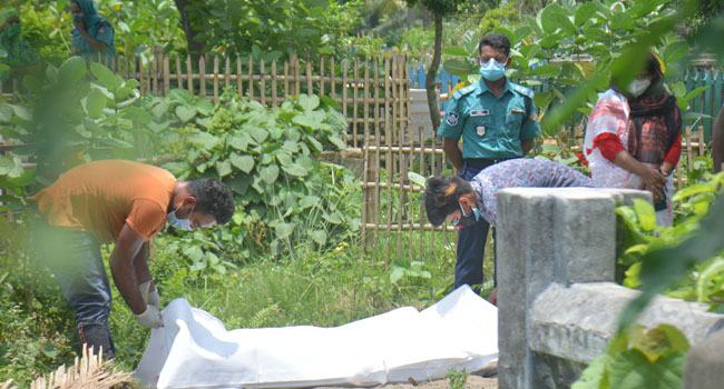 ধর্ষণের পর হত্যার অভিযোগ : ১৫ দিন পর কলেজছাত্রীর লাশ উত্তোলন