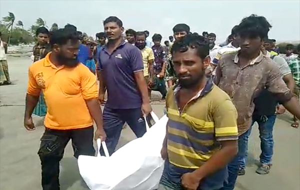 কুয়াকাটা সৈকত থেকে যুবকের লাশ উদ্ধার