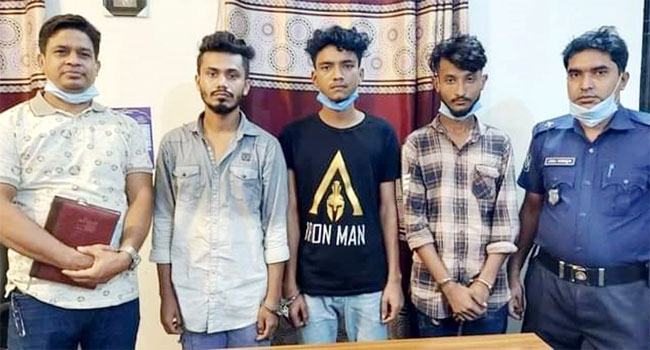 পুলিশ পরিচয়ে কিশোরীকে ভাইয়ের সামনে থেকে তুলে নিয়ে যৌন নিপীড়ন, ৩ বখাটে গ্রেফতার