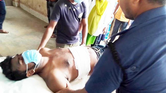 আসামি ধরতে গিয়ে মারধরের শিকার এসআই