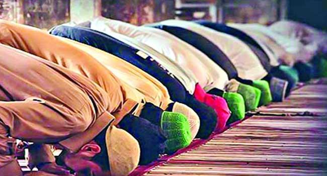 লকডাউনে মসজিদে নামাজ আদায়ে ৯ নির্দেশনা