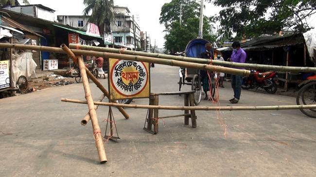 ঝালকাঠিতে চলছে কঠোর লকডাউন, ২১ জনকে জরিমানা