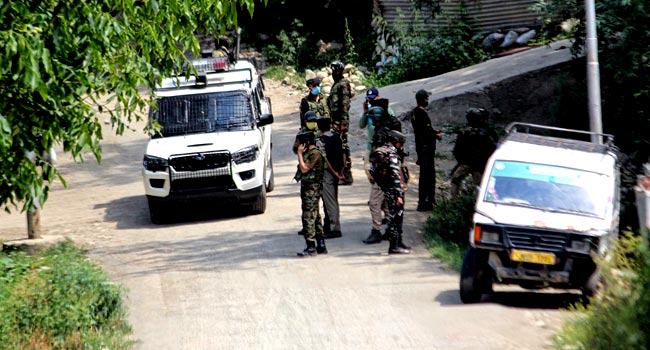 কাশ্মিরে সংঘর্ষে ১ ভারতীয় সৈন্যসহ নিহত ৬