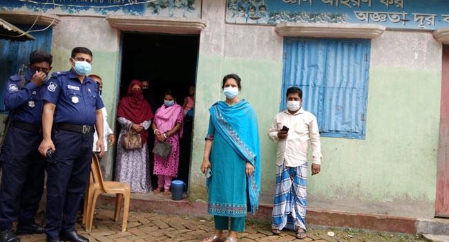 চান্দিনায় লকডাউনে পরীক্ষা গ্রহণ, জরিমানা