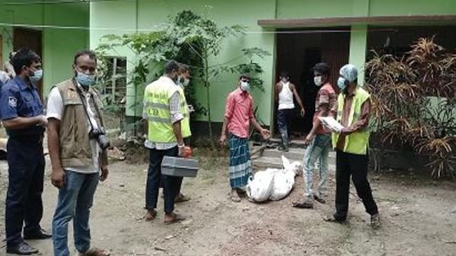 শাহরাস্তিতে স্বামীর লাশ উদ্ধারের ৩ দিনের মাথায় চলে গেলেন স্ত্রী