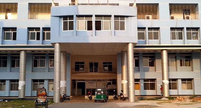 শেবাচিমে বাড়ছে করোনা রোগীর চাপ, নেই নির্দিষ্ট কোনো চিকিৎসক