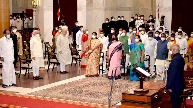 ভারতে মন্ত্রিসভায় বড় রদবল, নতুন দায়িত্ব পেলেন যারা