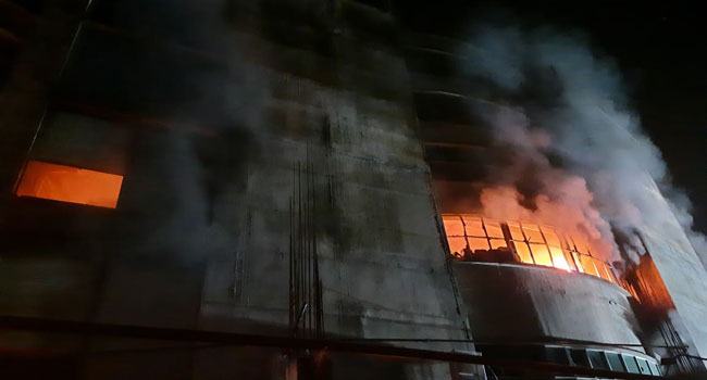 রূপগঞ্জে জুস কারখানায় ভয়াবহ অগ্নিকাণ্ড