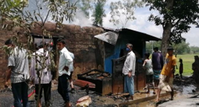 মিরসরাইয়ে আগুনে পুড়ল বসতঘর