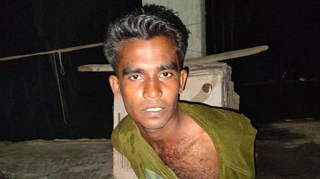 মসজিদের দানবাক্সের টাকা চুরি করতে গিয়ে...