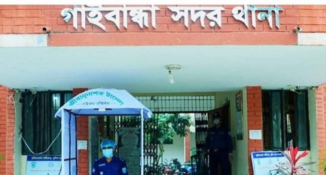 অভিমানে রাতে বাড়ি থেকে বেরিয়ে ধর্ষণের শিকার কিশোরী