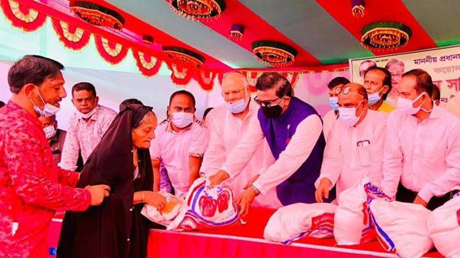 ধর্ম ব্যবসায়ীরা করোনা নিয়ে জাতিকে বিভ্রান্ত করেছে : হানিফ