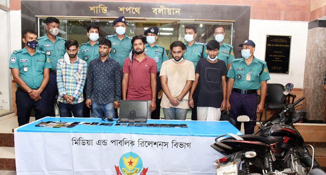 পরিকল্পনামন্ত্রীর আইফোন যেভাবে উদ্ধার করলো পুলিশ