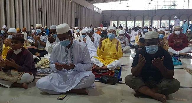 করোনা মহামা‌রী থে‌কে মুক্তি কামনায় বিশেষ দোয়া